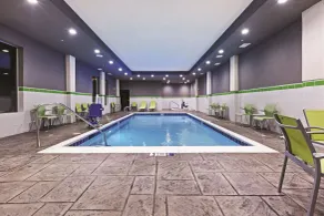 La Quinta by Wyndham College Station South - Piscine