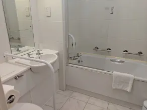 Reigate Manor Hotel - Room