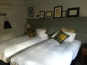 Crown Hotel - Room