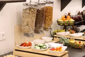 Hotel New In Guesthouse - Restaurant