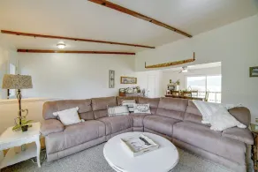 30-Acre Witter Springs Ranch w/ Barn & Views! - Innvendig