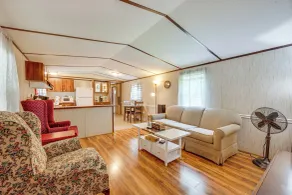5 Min Walk to Badin Lake: 3BD Home w/ Deck & BBQ - Interiør