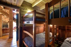 Ravenclaw Mt Baker Cabin with Hot Tub and Mtn Views - Habitación