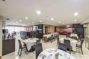 RK Suite Hotel - Restaurant