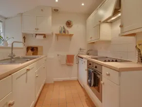 Lew Quarry Cottage - Interior