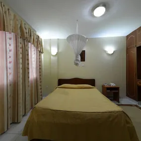 LMS Guest House - Habitación