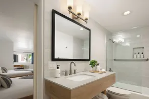 The Surfbreak Hotel - Bathroom
