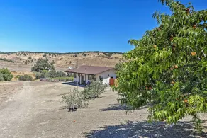 NEU! Hip Studio mit Whirlpool und Patio am Nacimiento-See - Innenbereich