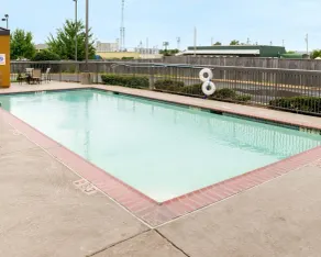 Quality Inn Cleveland, MS - Pool