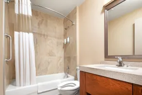 Canadas Best Value Inn-Richmond Hill - Salle de bain