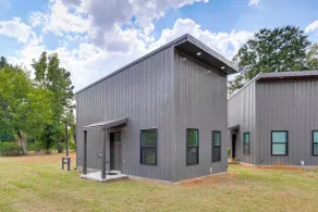 Stylish Tiny Home: 6 Mi to Gladewater Antiquing! - Interior