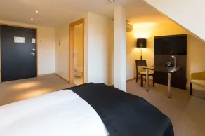 DORMERO Hotel Altes Kaufhaus Lüneburg - Chambre