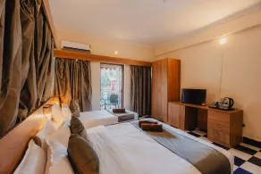AB Tropical Beach Resort By Goa Bees - Zimmer
