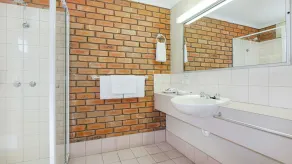 Rodney Motor Inn - Baño