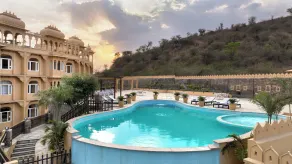 Turban Roopgarh Resort and Spa, Udaipur - Piscina