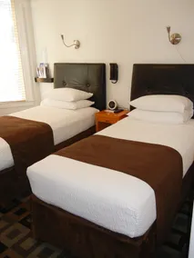 The Mosser Hotel - Chambre