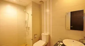 Nutana Hotel Lombok - Bathroom