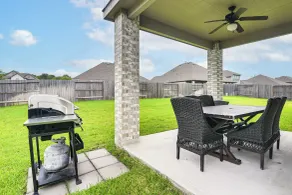 Grand Family Home w/ Patio & Fenced Yard in Arcola - Innenbereich