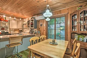 Pet-Friendly 'One Crow Cottage' in Harbor Springs! - Interior