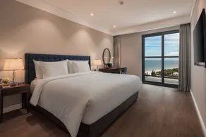 Altara Suites Da Nang by AHG - Room