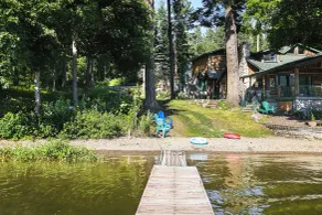 Rathdrum Home w/ Hot Tub: Steps to Beach Access! - Innvendig