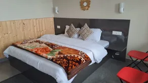 FORTUNE HEIGHTS HOMESTAY- Best Forest view & Peaceful surrounding - Room