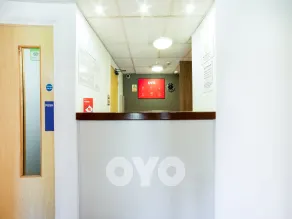OYO Sunrise Hotel, A46 N Leicester - Reception