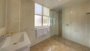 Heritage River Motor Inn - Bathroom