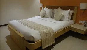 Hotel Suncity Apollo - Gateway Of India - Room
