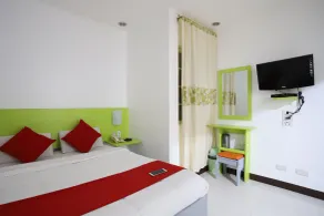 OYO 210 Apple Tree Suites - Chambre