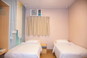 Runway 1331 -ENLIGHT Youth Hostel - Chambre