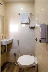 Hotel Park Central - Bathroom