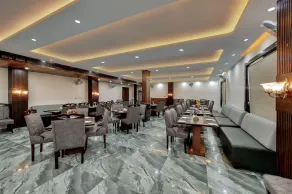 Click Hotel Narayana - Restaurant