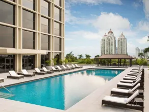 Fairmont Jakarta - Piscina