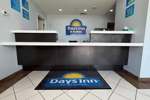 Days Inn & Suites by Wyndham Colorado City/I-20 - Hall