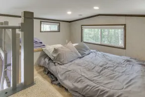 Tree-lined Cabin w/ Grill in Penrose! - Innvendig
