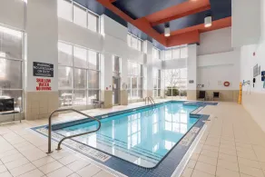 Holiday Inn Hotel & Suites London by IHG - Piscine