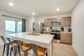 Walk to The Plains Golf Course: Getaway in Cheney! - Innvendig