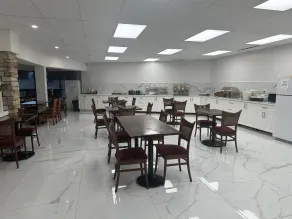 River Rapids Inn - Restaurant