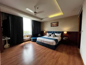 The Conway - Room