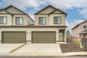 Newly Built PNW Home: 1 Mi to WSU & Med Center - Intérieur