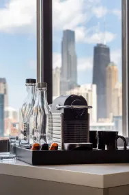 voco Chicago Downtown - Riverwalk by IHG - Room