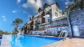 Shola Crown Resort - Munnar - Piscine