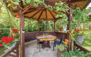 Nice Home in Licko Lesce With 2 Bedrooms and Wifi - Exterior