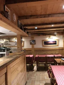 Alpenrose - Hostel - Restaurant