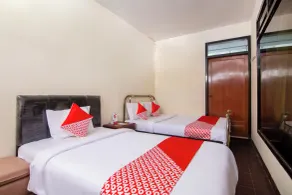 OYO 3067 Flamboyan Homestay Syariah - Habitación