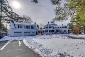 6 Mi to Tanglewood! High-End Lee Apartment - Interiør