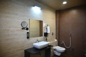Mastiff Select Riveria Igatpuri Road  - Salle de bain