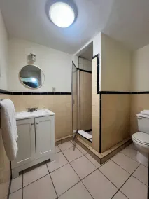 Hotel León - Bathroom