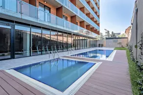 Ramada by Wyndham Tbilisi Old City - Pool